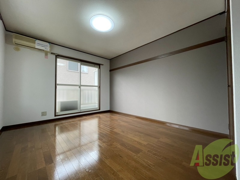 居室・リビング　８帖のリビングになります。伸び伸び出来そうですね。