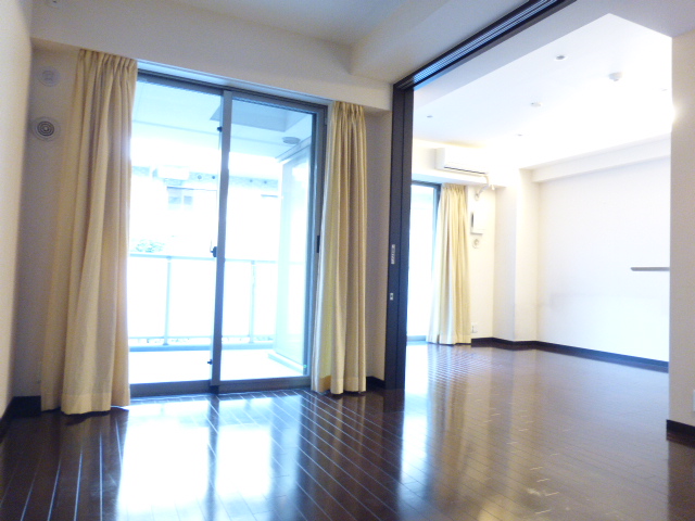 居室・リビング　ゆったりとしたリビングです