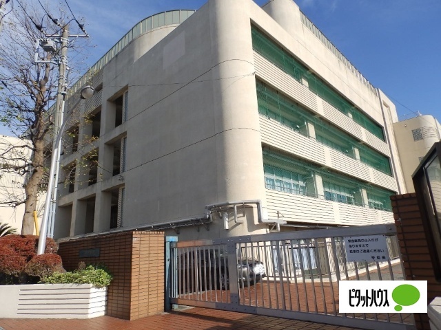 中学校　横浜市立平楽中学校（中学校）まで681m