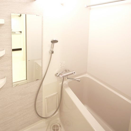 バス・シャワールーム　★ゆったりとできる広さの浴槽★