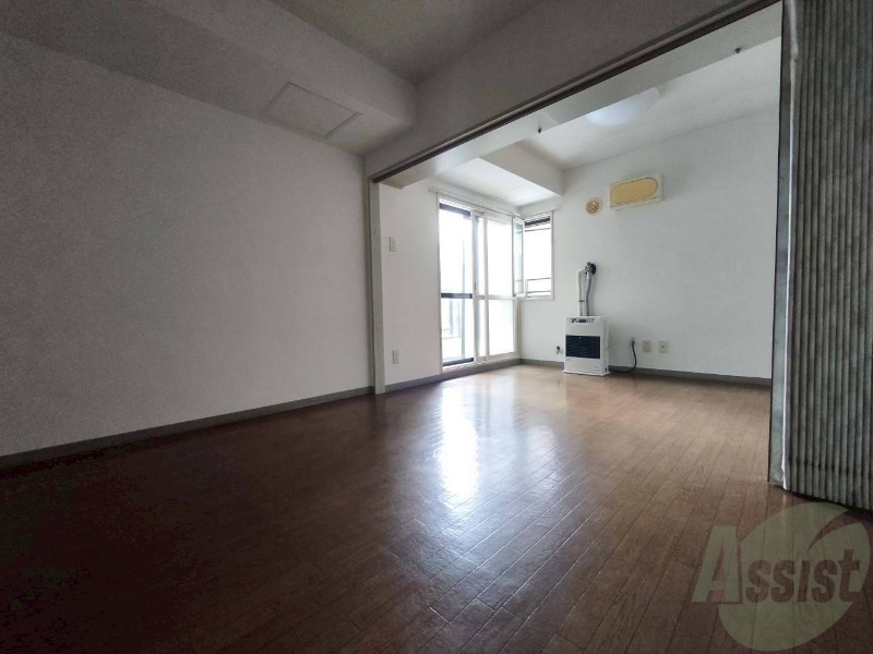 居室・リビング　広くてキレイな洋室が広がっていて、充実した生活が送れそう。