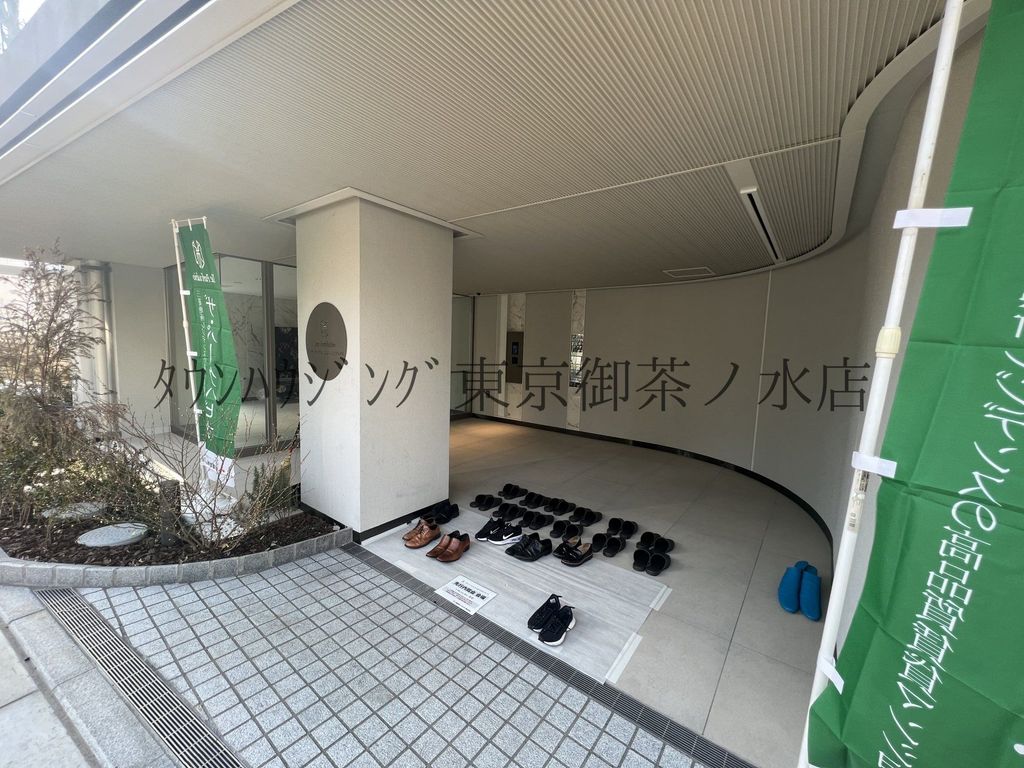 エントランス　エントランス