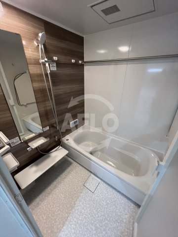 バス・シャワールーム　アリビオ上本町　浴室