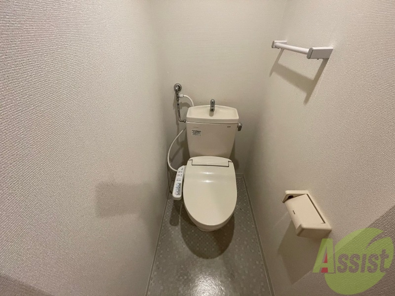 トイレ　ウォシュレット機能がついたトイレ。安心して使用できますね。