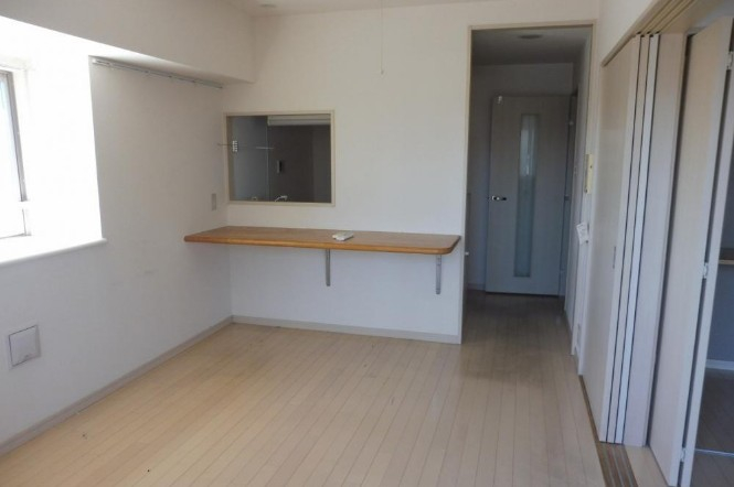 居室・リビング　☆明るい洋室☆