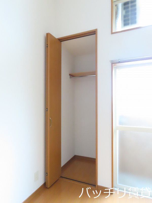 収納　画像は同型タイプの為、現状を優先致します。