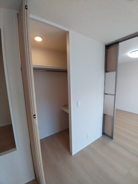 収納　居室の照明は設備ではありません。