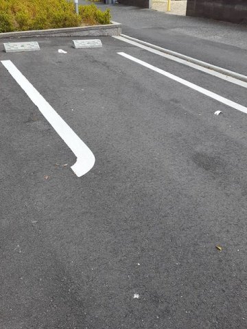 駐車場　駐車場があるので、車を買う予定の方も安心です