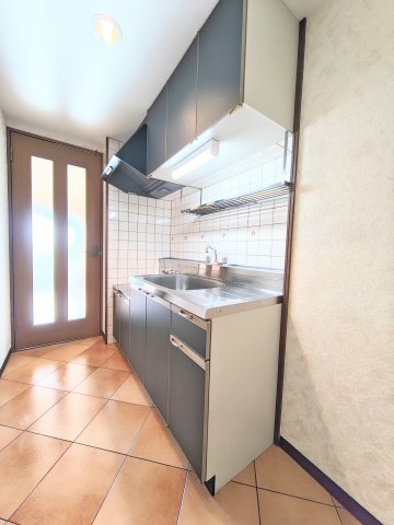 キッチン　写真はイメージです。 色仕様は現状優先となります。