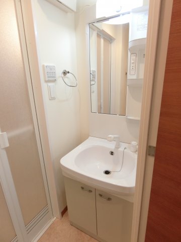 洗面設備　詳細は、RISUMO江坂本店→06-6155-7137まで♪