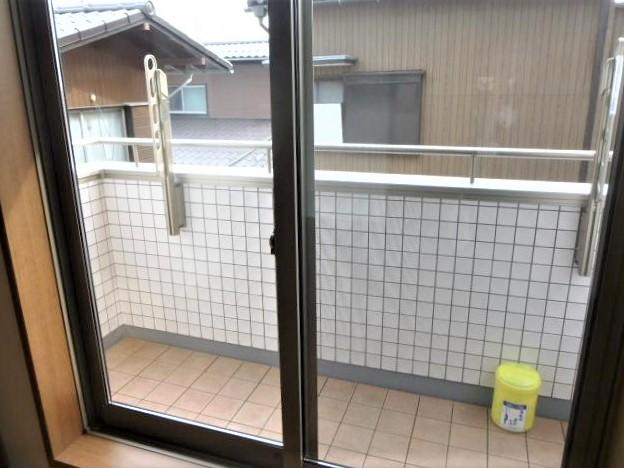 バルコニー　陽当たり良好なバルコニーです