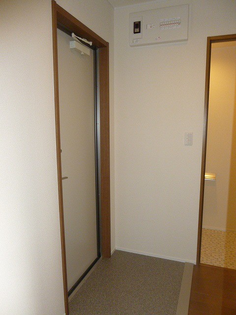 玄関　収納もある玄関です