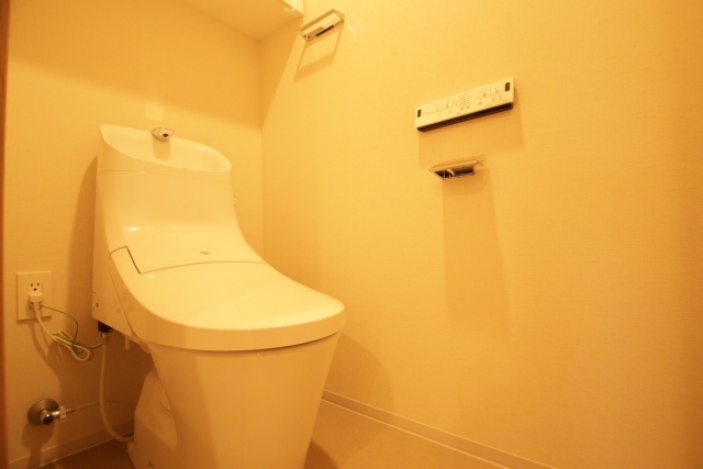 トイレ　※別号室の参考写真、現況優先※