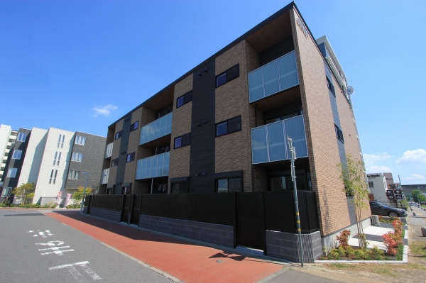 建物外観　研究学園駅徒歩５分！