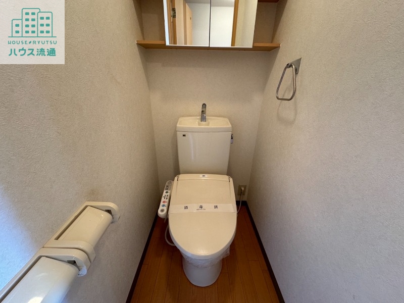 トイレ　※反転タイプのお写真です