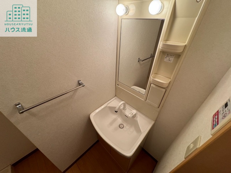 洗面設備　※反転タイプのお写真です