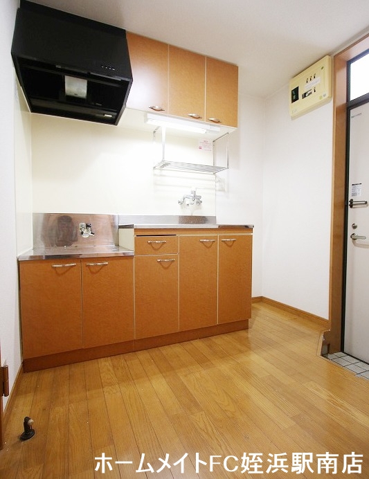 キッチン　★単身物件では広いキッチンです！★参考写真