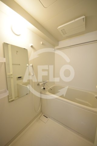 バス・シャワールーム　インテリジェンス御堂　浴室