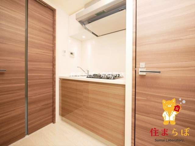 キッチン　「ただの部屋探しじゃない。“あなたの暮らし”探しです。」