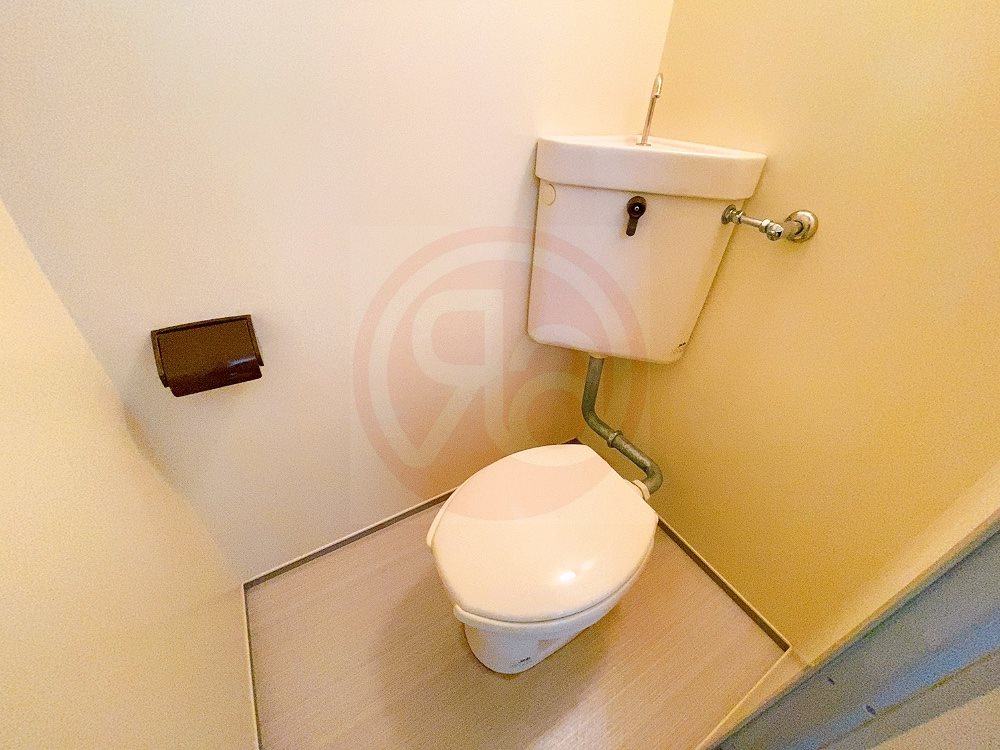 トイレ　コンパクトで使いやすいお風呂です