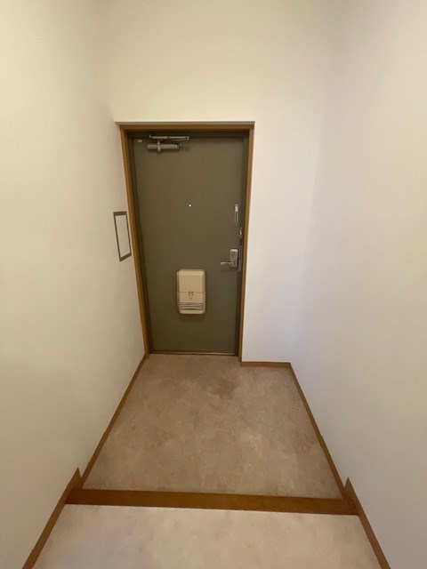 玄関　以下別号室参考写真です