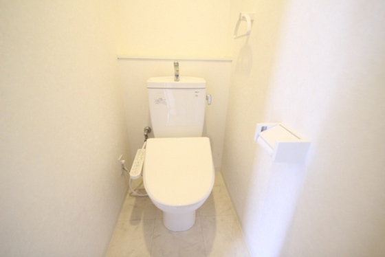 トイレ　※別部屋の写真です