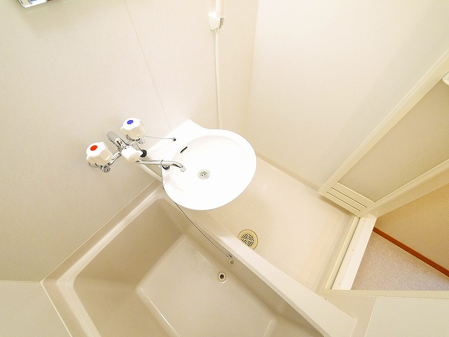 洗面設備　コンパクトで使いやすい洗面所