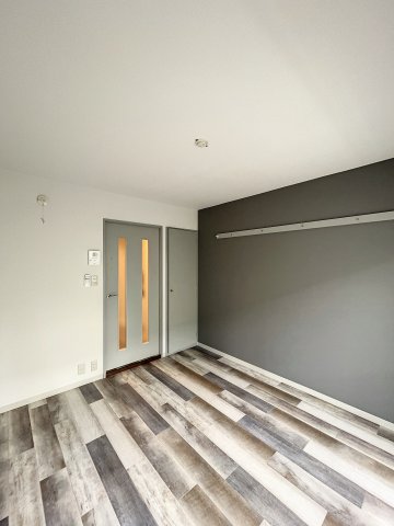 居室・リビング　※同建物ほかのお部屋の写真です。