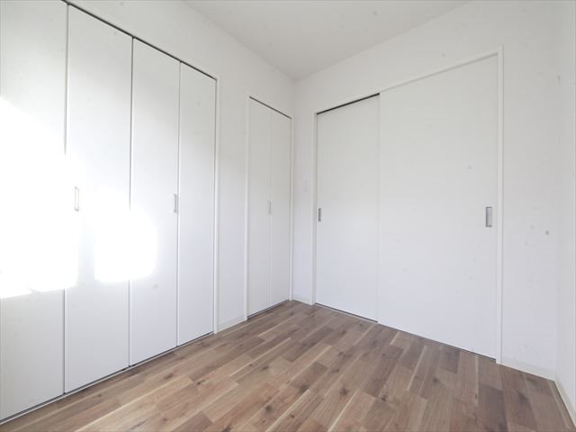 その他部屋・スペース　洋室3.76帖　エアコン付　収納充実しています