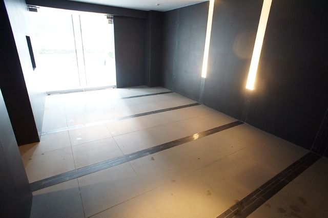 エントランス　共有設備も充実