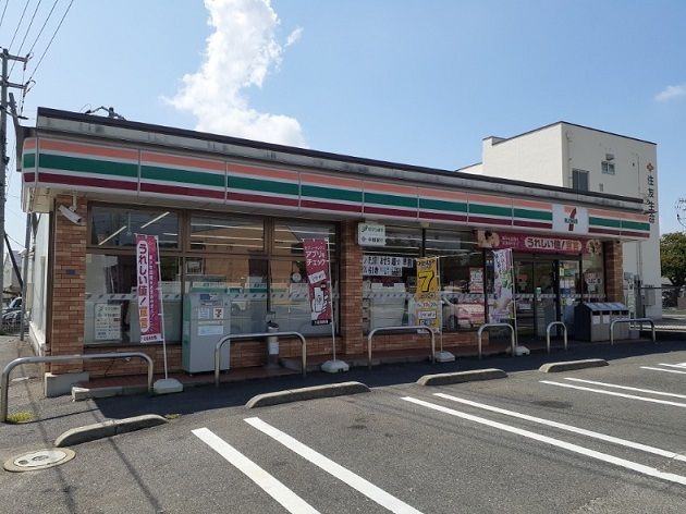 コンビニ　セブンイレブン西大寺駅前店さん（コンビニ）まで550m