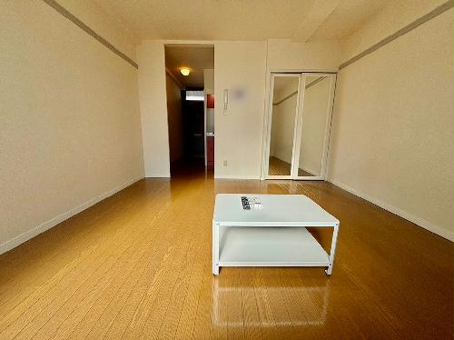 居室・リビング　１階　部屋