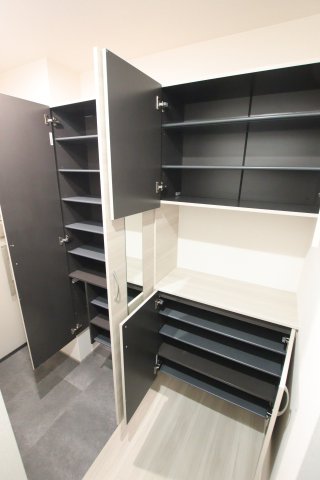 収納　シューズボックス