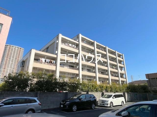 建物外観　南口にある大きなマンション