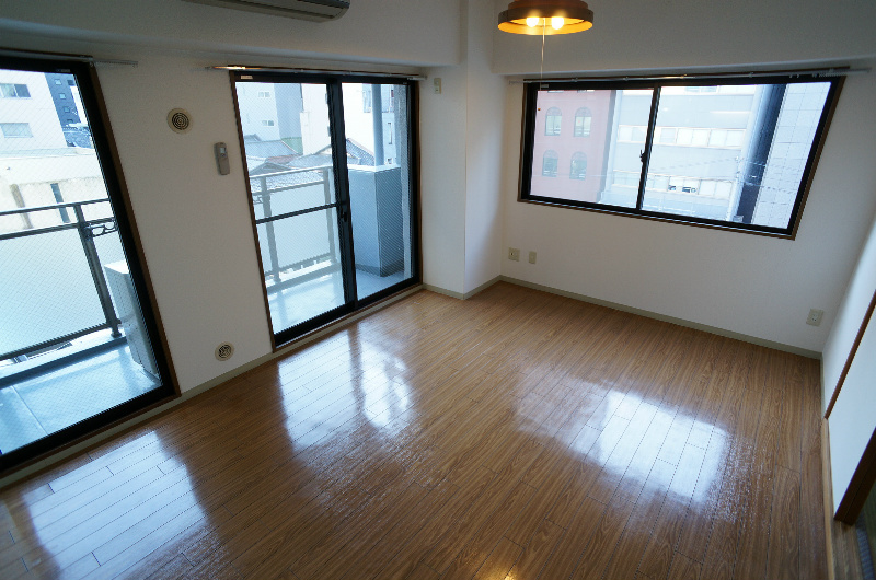 居室・リビング　リビング広々10帖です。