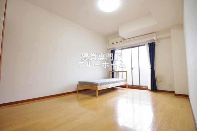 その他　洋室の別アングルです！