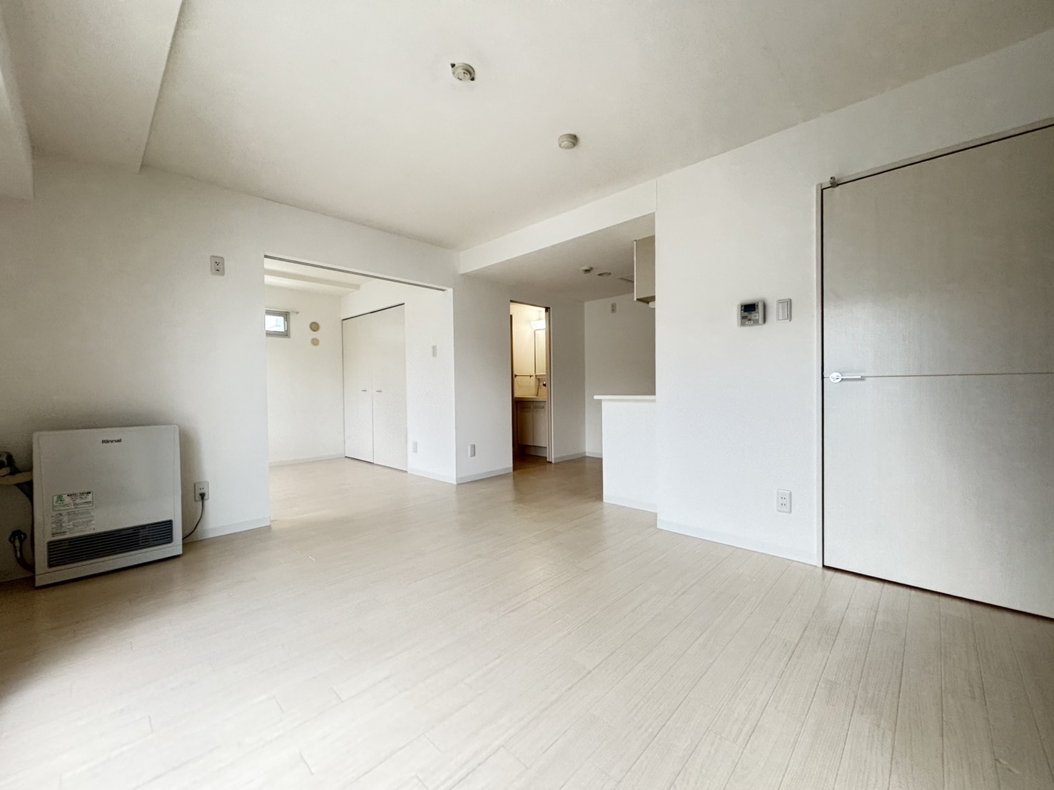 居室・リビング　※反転タイプ