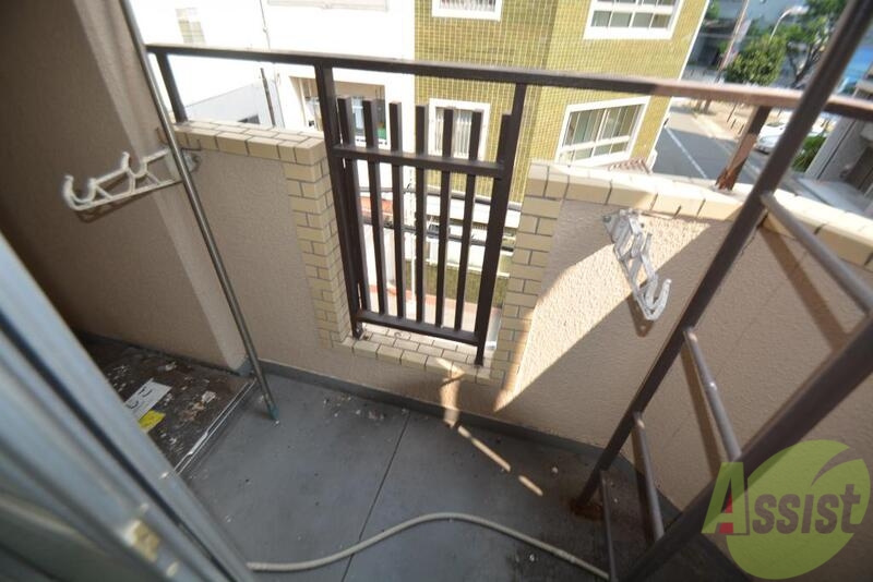 バルコニー　バルコニー広々しています。