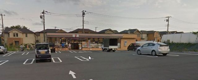 コンビニ　セブンイレブン綾瀬（コンビニ）まで1140m