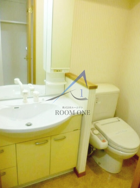 洗面設備　独立洗面台です。