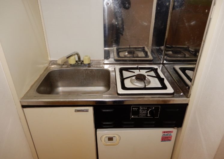 キッチン　同建物別号室の写真です。