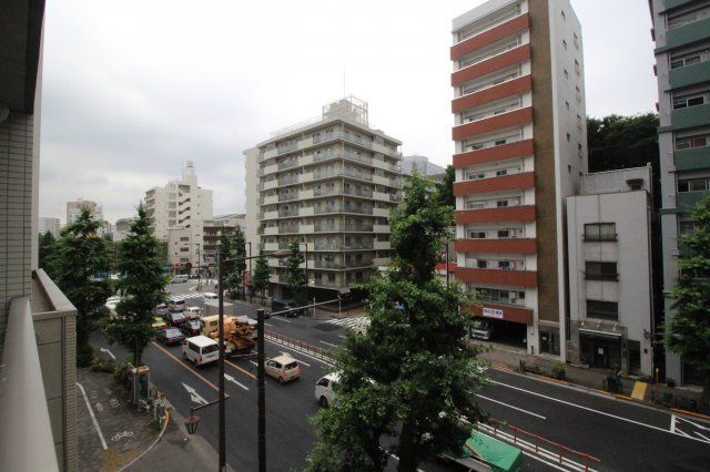 眺望　feeth駒込六義園　豊島区駒込1