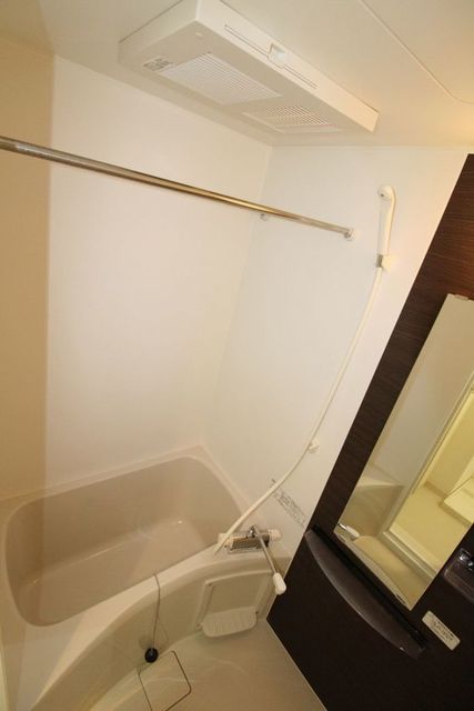 バス・シャワールーム　別部屋同仕様写真