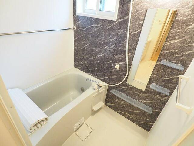 バス・シャワールーム　浴室乾燥機完備