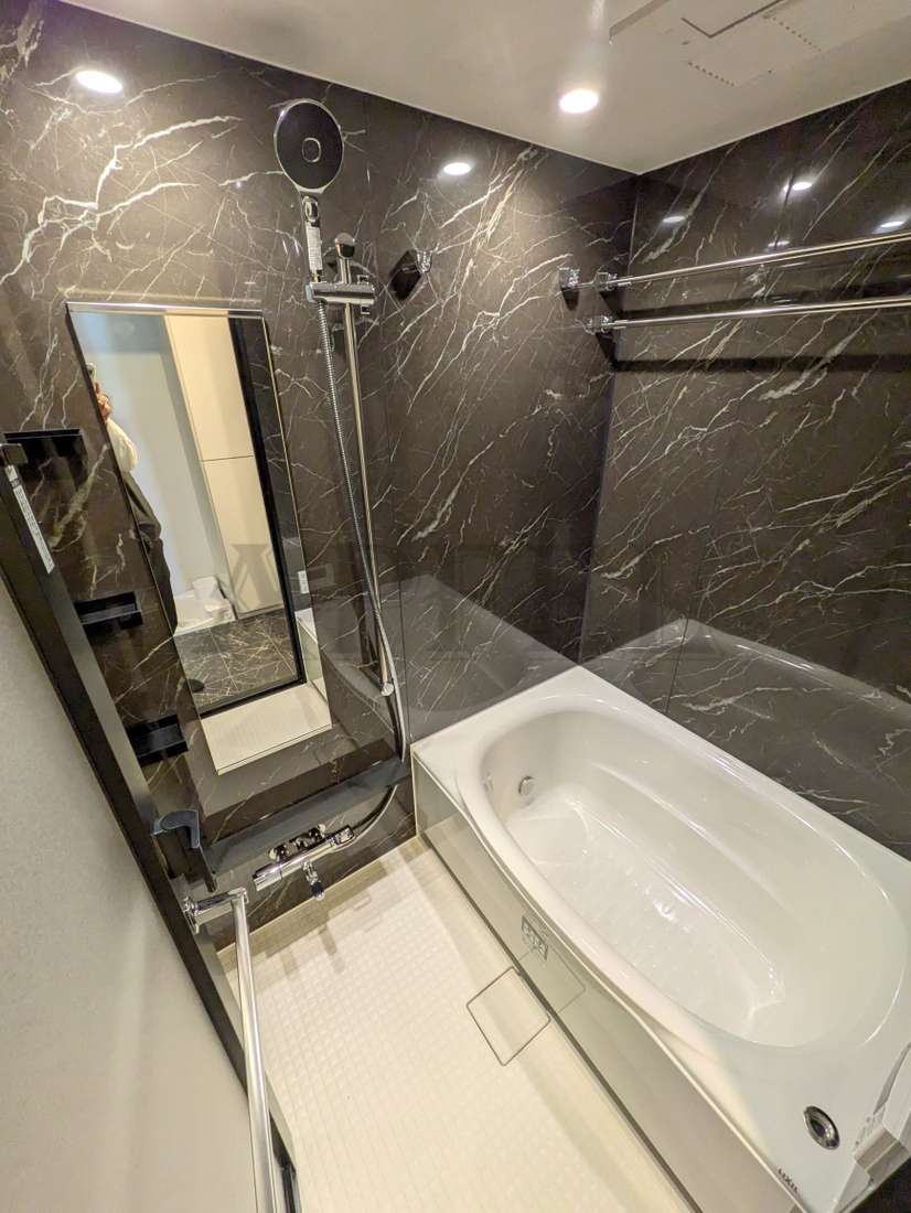 バス・シャワールーム