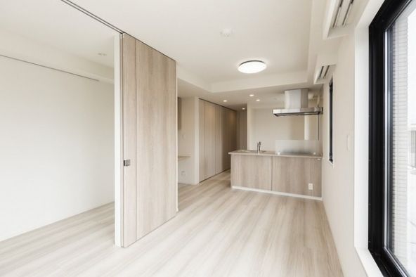 居室・リビング　別号室参考写真