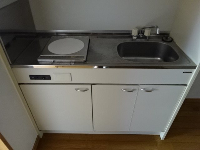 キッチン　※写真は別部屋のものです。（参考）