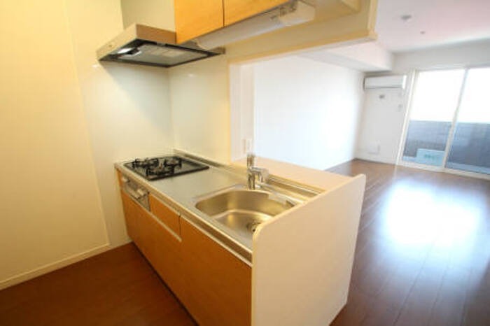 キッチン　3口コンロ・グリル付きです★