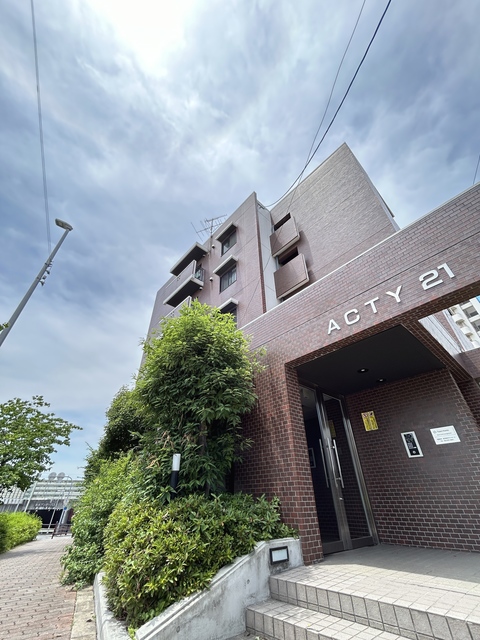 エントランス　防犯面（防犯カメラ・ＴＶモニターホン）で安心です。