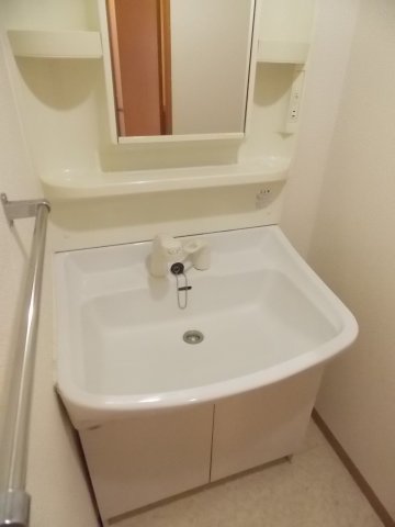 洗面設備　忙しい朝には欠かせない洗面所です